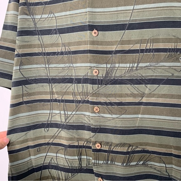 Tommy Bahama green stripe Hawaiian short sleeve button up silk shirt - Picture 5 of 8